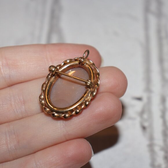 🎀 Vintage Cameo Brooch / Pendant – Ronchi – 1/12 14K Gold-Filled – 1 1/8" Tall - Picture 4 of 7